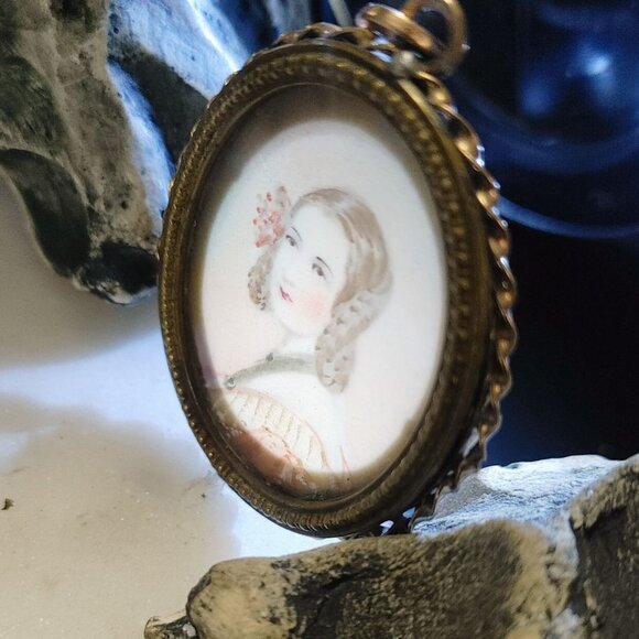 Antique Victorian Pendant 10K Yellow Gold 15 g Hand Painted Miniature Portrait - Picture 3 of 16